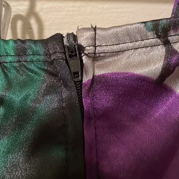 Halter top party dress - Picture 3 of 5